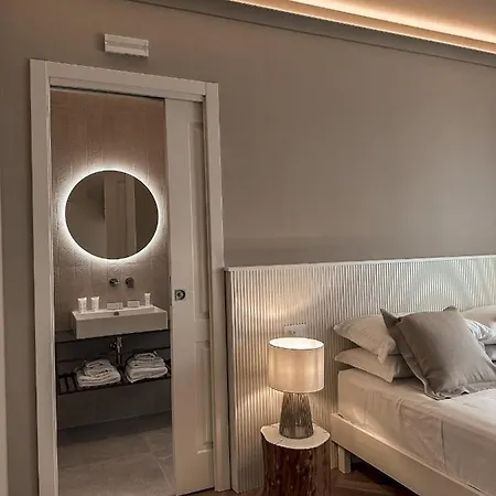 Palazzo Bruni - Dimora Di Mare 4*