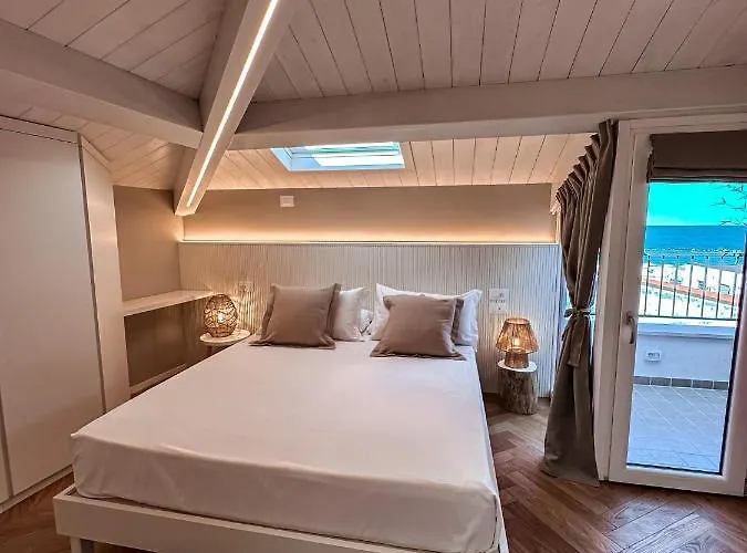 Oda ve Kahvaltı Palazzo Bruni - Dimora Di Mare 4*